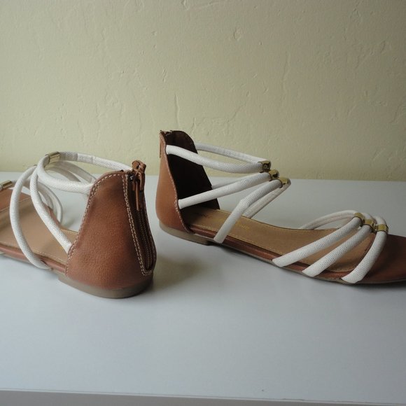 Gladiator Sandals Montego Bay Club, NEW! - Size 7M, White & Tan - Picture 5 of 12